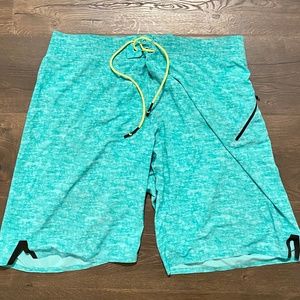 LuluLemon Current State Board Short